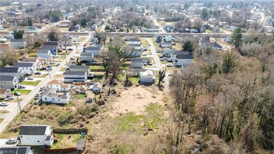 Lot in Downtown Suffolk. Seller tore down a home previously - photo 9