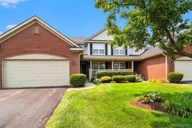 Lake Condo For Sale in Grand Blanc, Michigan