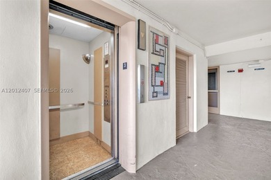 Beautiful and spacious 2-bedroom, 2-bath corner unit now - photo 23