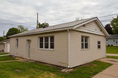 Cute, comfortable and efficient two bedroom single story home - photo 4
