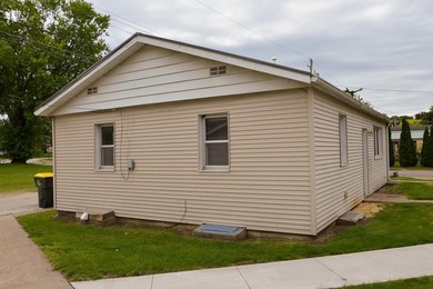 Cute, comfortable and efficient two bedroom single story home - photo 5