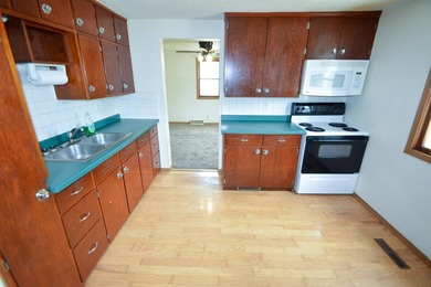 Cute, comfortable and efficient two bedroom single story home - photo 7