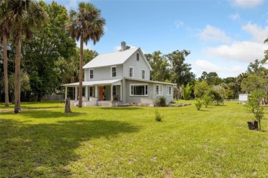 Lake Home For Sale in Melrose, Florida