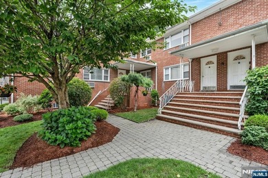 Hudson River Condo For Sale in Cliffside Park New Jersey