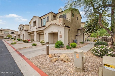 Welcome to this beautifully updated and meticulously maintained - photo 2