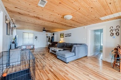 Farmhouse Chic in the Heart of Mannford! This charming 3-bedroom - photo 7