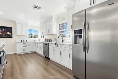 Come see this beautiful, newly renovated 3-bedroom, 2-bathroom - photo 22