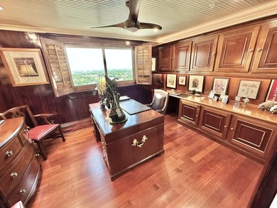 Welcome to the Crown Jewel of the Emerald Coast! As you enter - photo 34