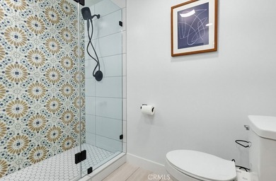 Come see this beautiful, newly renovated 3-bedroom, 2-bathroom - photo 36
