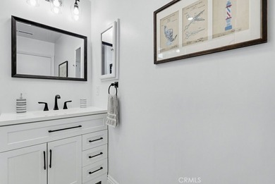 Come see this beautiful, newly renovated 3-bedroom, 2-bathroom - photo 46