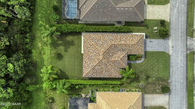 This thoughtfully designed residence combines low-maintenance - photo 3
