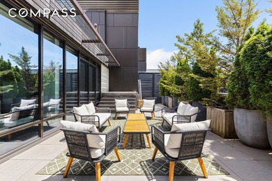 Elevated life in every sense: 5,100 sq.ft. Trophy Penthouse with - photo 5