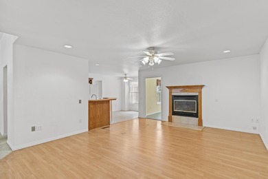 Enjoy lake life in this beautiful 4-bedroom, 3 bath home with a - photo 8