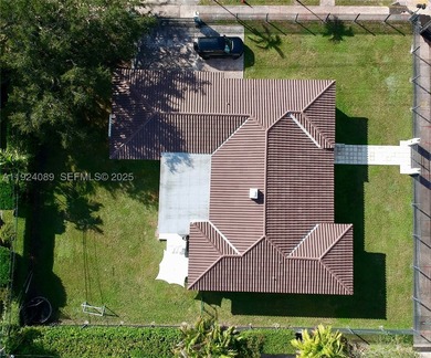 The Perfect single family home t in the center of Coral Gables - photo 2