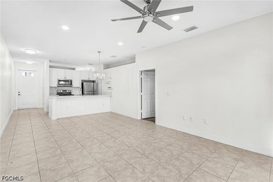SHORT SALE - SUBJECT TO LENDER APPROVAL! Welcome to this - photo 9