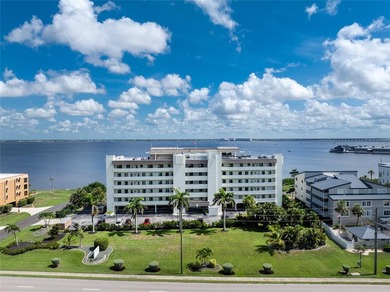 Punta Gorda Isles Area Condo For Sale in Punta Gorda Florida