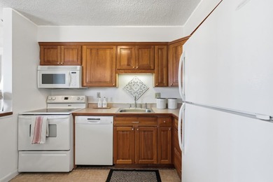 Luxury at an affordable price! Sweeping views of St Paul, the