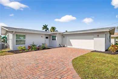 Cape Coral Lakes Area Home For Sale in Cape Coral Florida