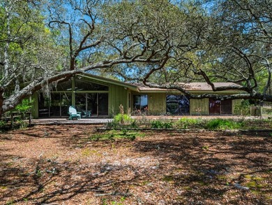 Bayside retreat on 1.95 acres with sweeping views of - photo 6