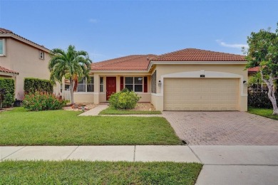 (private lake, pond, creek) Home For Sale in Boynton Beach Florida