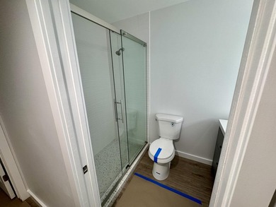 No Age Restrictionspletely Renovated End-Unit Condo Move in - photo 8