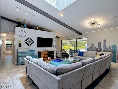 Nestled near the end of a cul-de-sac, this beautifully remodeled - photo 7