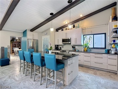 Nestled near the end of a cul-de-sac, this beautifully remodeled - photo 9