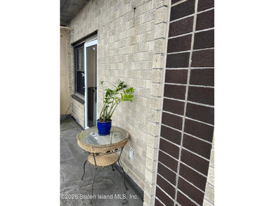 Welcome to The Fountains, a luxury high rise offering 24-hour - photo 21