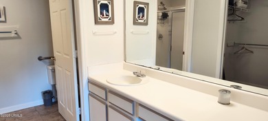 Move in ready fully furnished. Brand new HVAC system . Would - photo 28