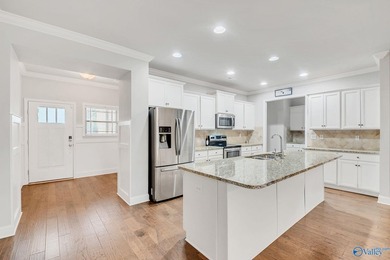 WELCOME HOME! This townhome is in the BEAUTIFUL Lake Forest - photo 9