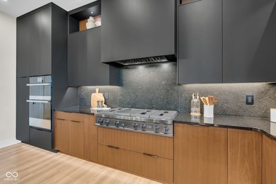 Welcome to this one-of-a-kind custom modern luxury ranch with a - photo 33