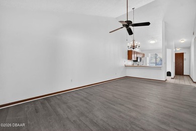 Welcome to low-maintenance living in the heart of Port Orange! - photo 4