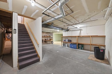 Don't pass on this one!!! Exceptional Downtown Cambridge - photo 39