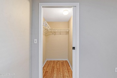 Welcome to this well-maintained home located in the Pebble Creek - photo 8