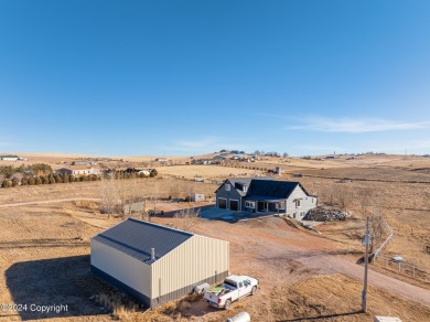 Keyhole Reservoir Home For Sale in Moorcroft Wyoming