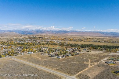 Great investment opportunity! This parcel offers an ideal - photo 4