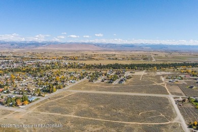 Great investment opportunity! This parcel offers an ideal - photo 6