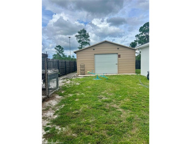 Beautifully Updated 3BR/1BA Home with Spa, Workshop & Fully - photo 7