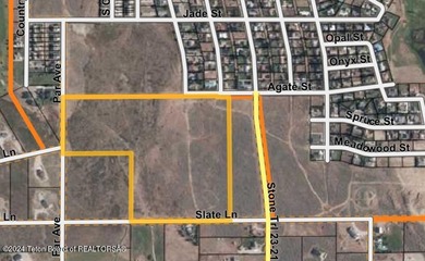 Great investment opportunity! This parcel offers an ideal - photo 6