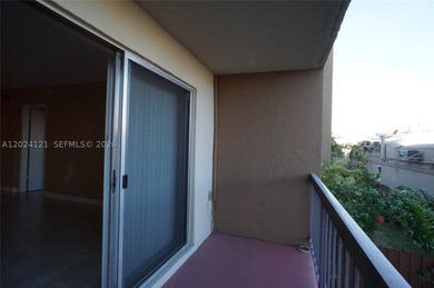 Prime Kendall location, across from Miami Dade College (104th - photo 10