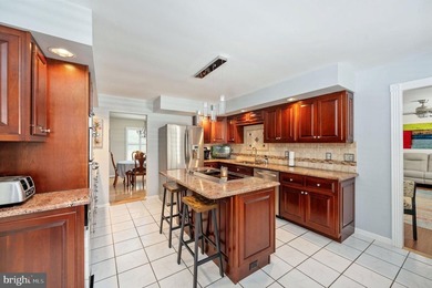 Welcome to an exceptional waterfront retreat on the widest and - photo 23