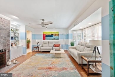 Welcome to an exceptional waterfront retreat on the widest and - photo 32