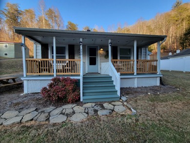 Philpott Reservoir Home For Sale in Henry Virginia