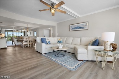 Wake up to sparkling bay views and spend your days enjoying the - photo 3