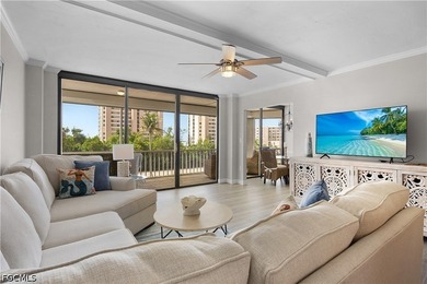 Wake up to sparkling bay views and spend your days enjoying the - photo 6