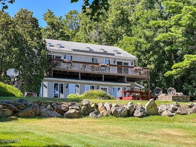 LAKE GEORGE FAMILY COMPOUND House with 11 cabins & 6 motel rooms - photo 2