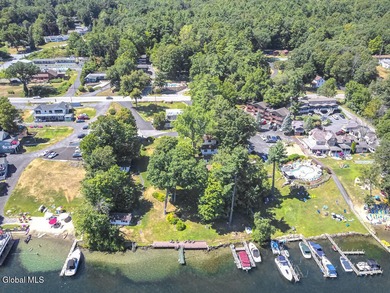 LAKE GEORGE FAMILY COMPOUND House with 11 cabins & 6 motel rooms - photo 6