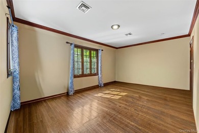 Welcome to 2 Rutland Road, a distinguished English Tudor - photo 13