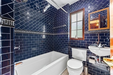 Welcome to 2 Rutland Road, a distinguished English Tudor - photo 25