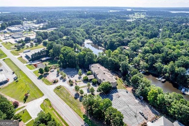 Welcome to effortless Lake Oconee living at The Lodge! Whether - photo 29